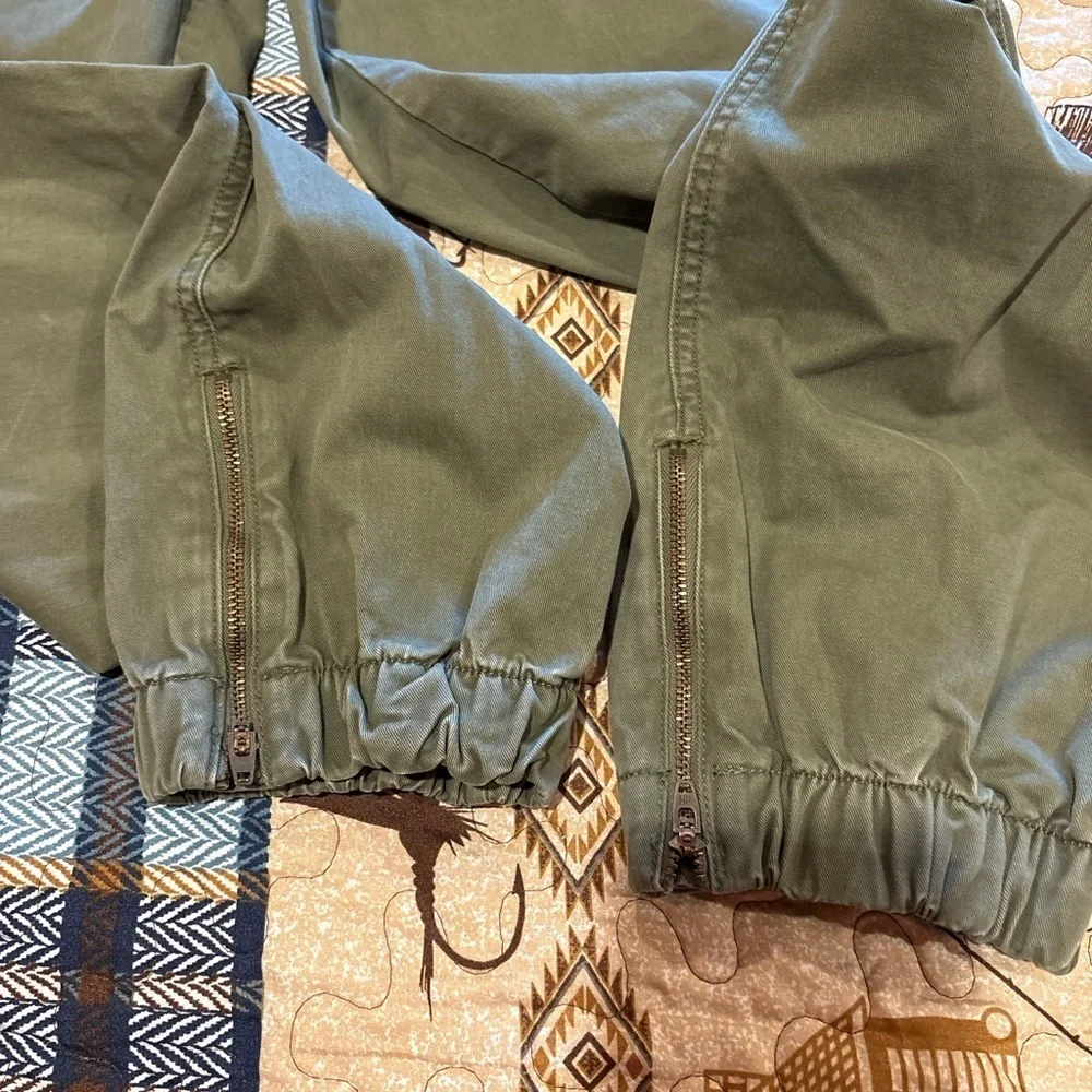 Banana Republic Authentic Chino women’s size 4